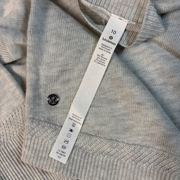 LULULEMON Unity Drop Back Gray Sweater | Cashmere Blend | Size 10 - Picture 3 of 6